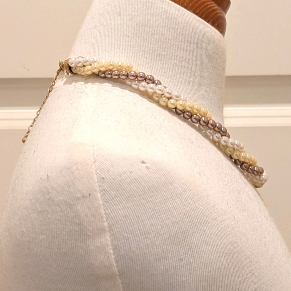 90s Three Strand Twist Faux Pearl Adjustable Length Choker Necklace - Picture 5 of 6